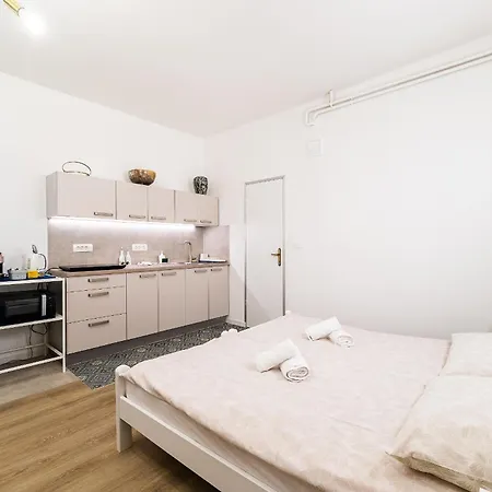 Gala Apartment