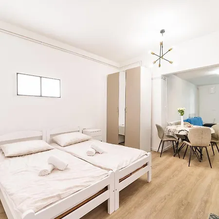 Gala Apartment *